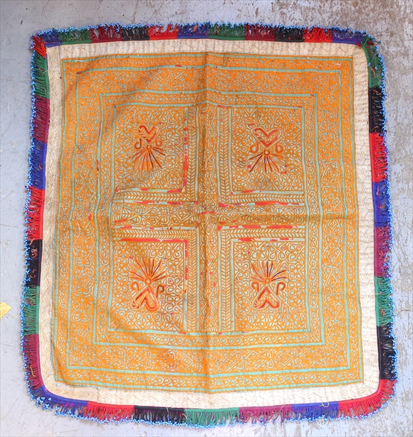トルクメン・エルサリ族刺繍布54×52cm