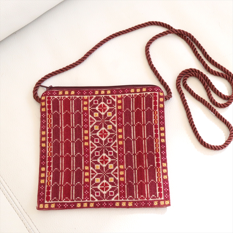 パレスチナ刺繍のポシェット/緻密な刺繍 ローズピンク