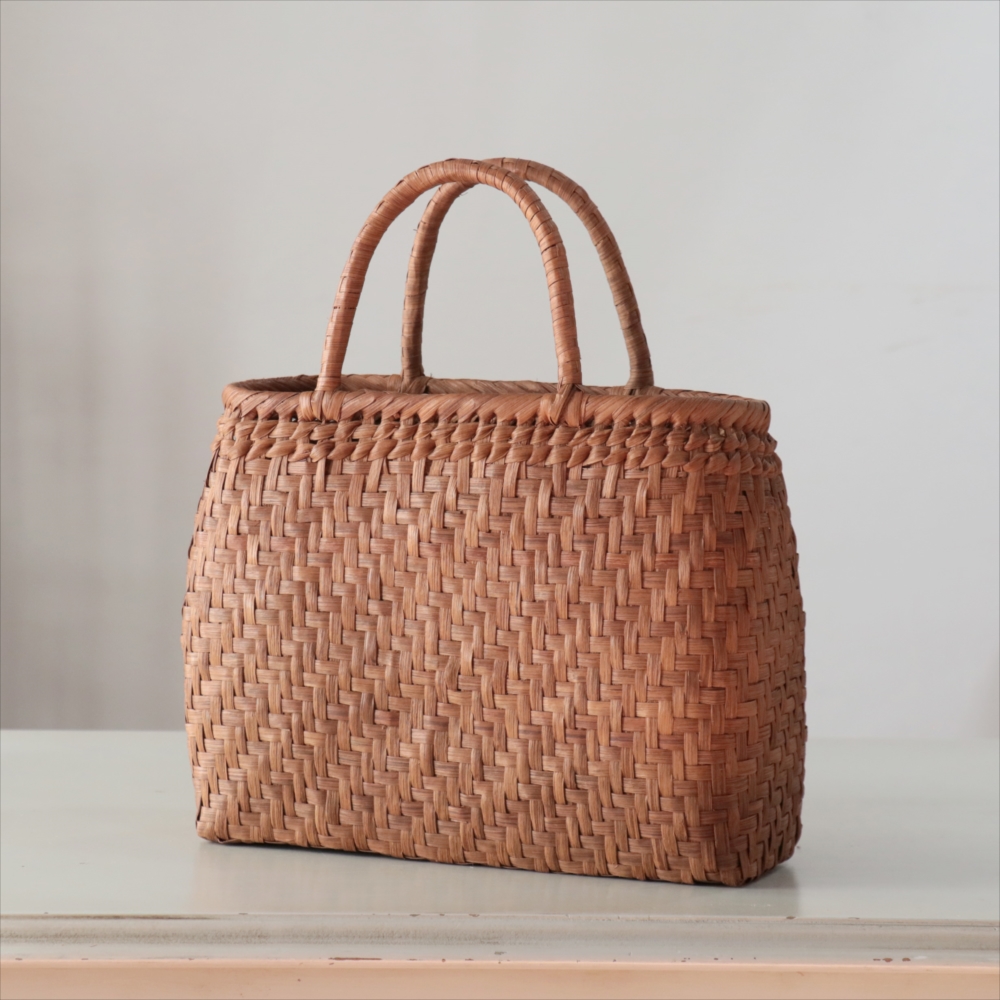 やまぶどう　かごバッグ　削り仕上げ横幅:28.5cm 本体高さ:24.5cm