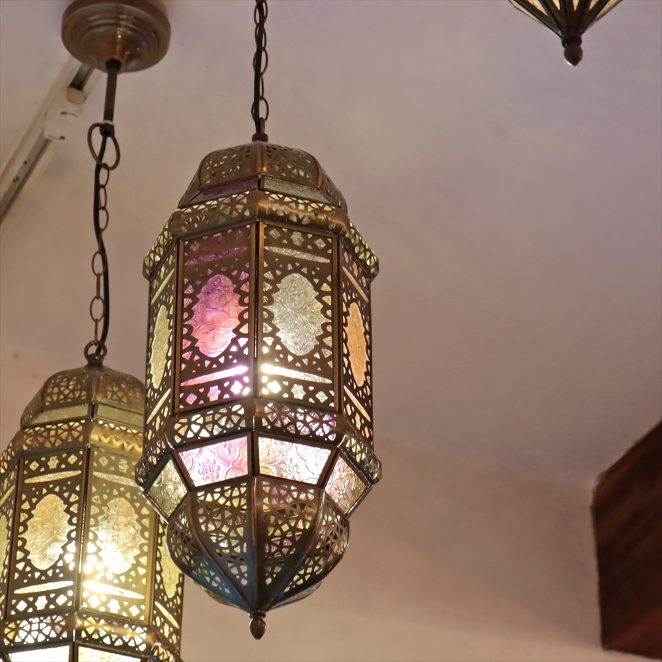 ガラスペンダントライト モロッコランプ アラビア風 リラ8面のレリーフガラス Morocco Lantern/ 25W１灯