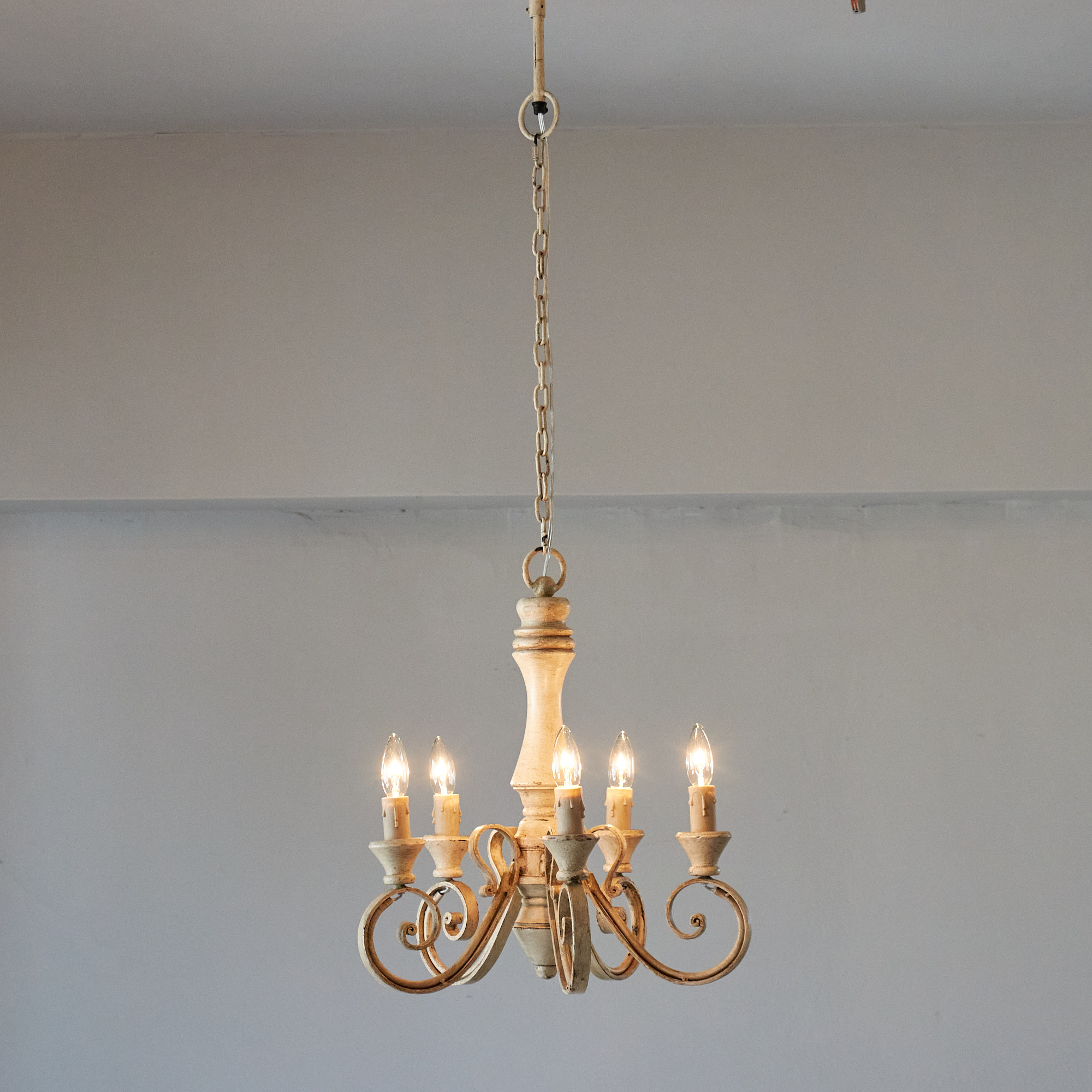 アイアン/ウッド シャンデリア 5灯 キャンドル CASTLE AGE ホワイト アンティーク