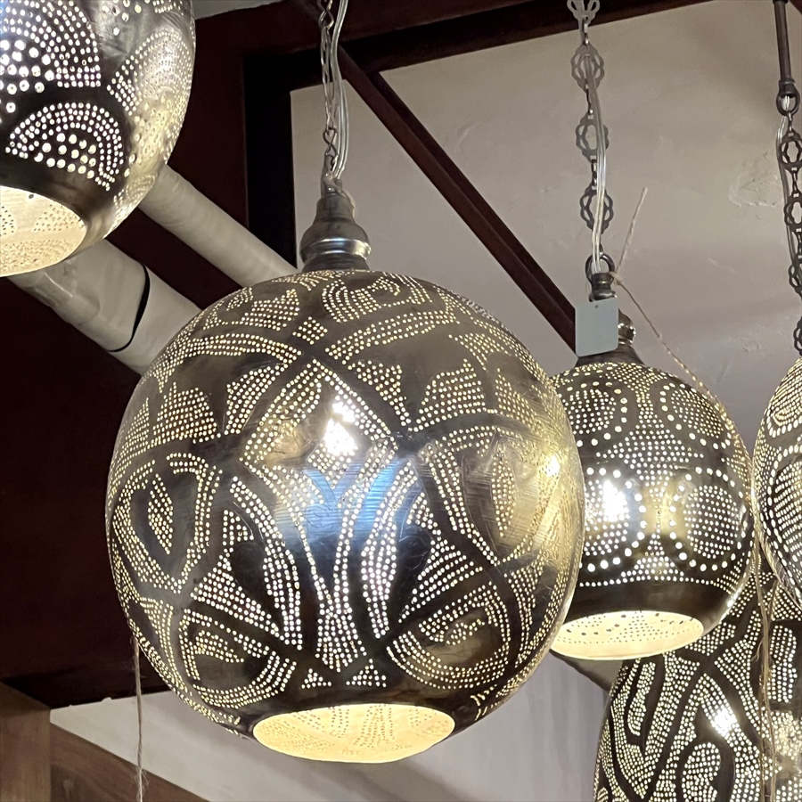 モロッコランプ/Moroccan Metal shade Lamps メタルシェード・ペンダントランプ エジプト製/Football直径27ｃｍ シルバー色/ロータス E17 25W 白熱球付き