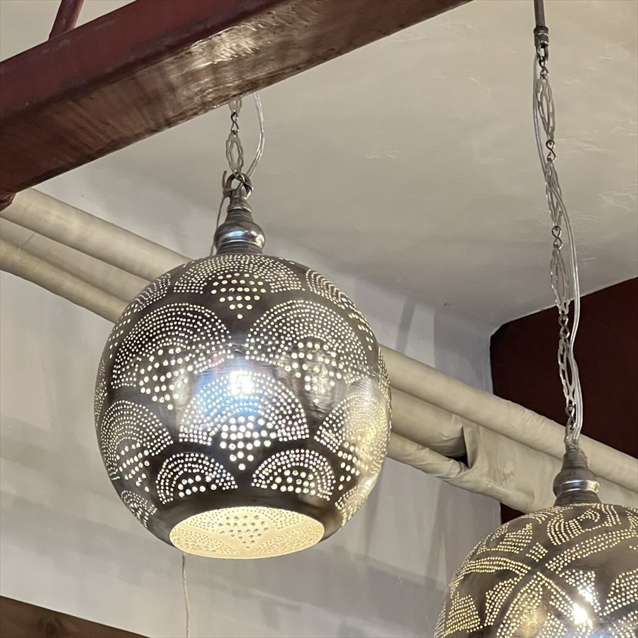 モロッコランプ/Moroccan Metal shade Lamps メタルシェード・ペンダントランプ エジプト製/Football直径23ｃｍ シルバー色/レインボー E17 25W 白熱球付き
