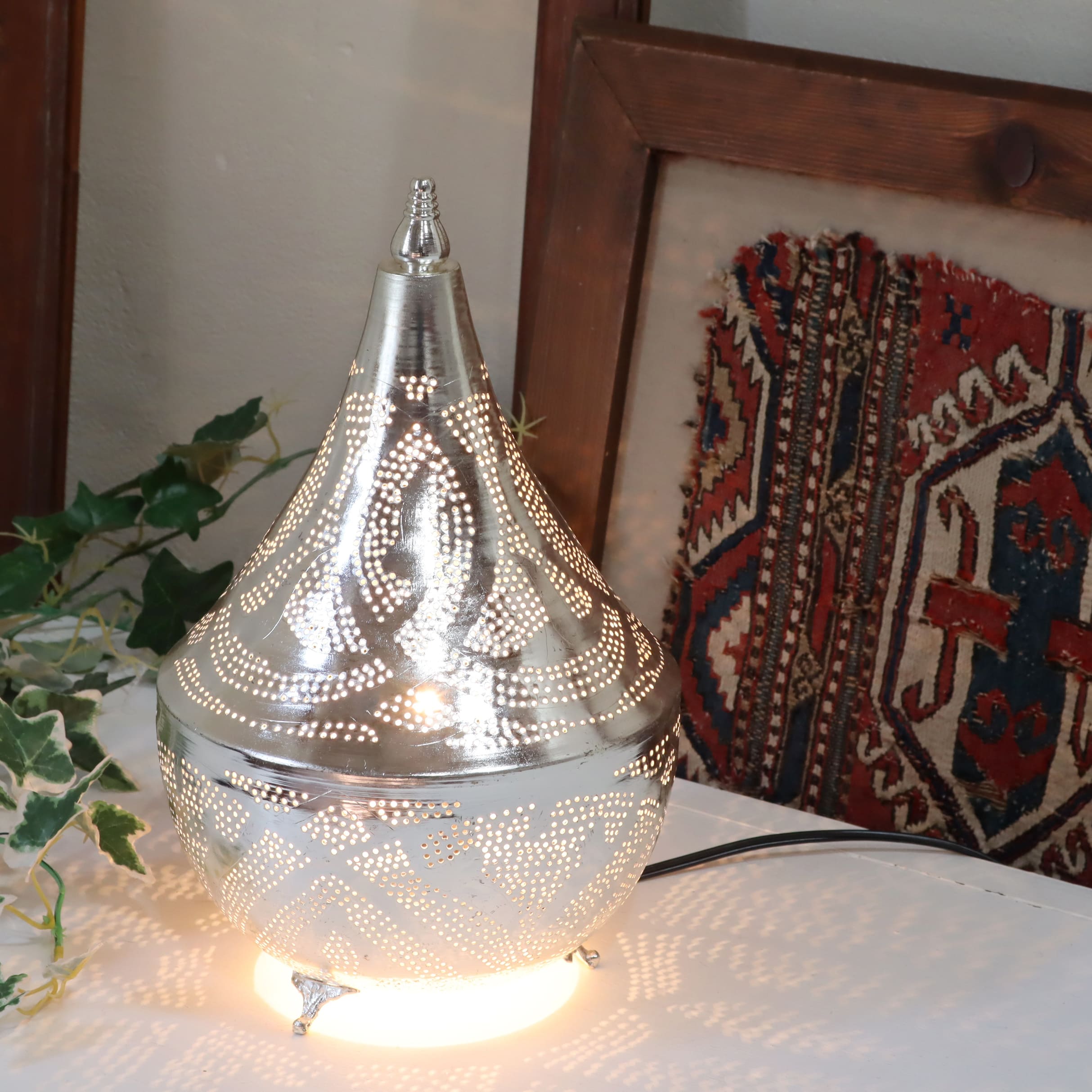 モロッコ メタルシェード・スタンドランプ/Moroccan　Metal shade Lamps エジプト製 Φ19cm/Tajineシルバー色/ロータス E17 25W 白熱球付き