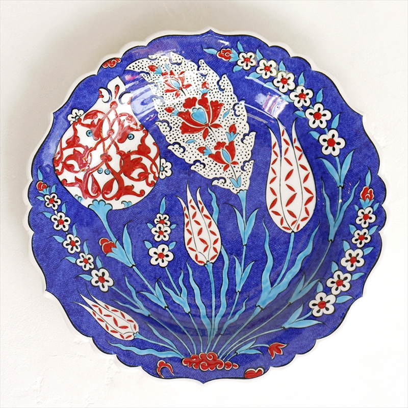 トルコ・手書き絵皿　キュタフヤ陶器　プレート30cmバラのつぼみとチューリップ