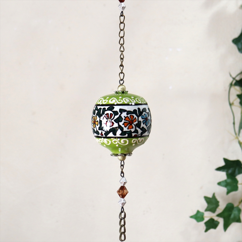 トルコ/キュタフヤ陶器・手描き絵付けの飾り玉　Sサイズ7cmグリーン