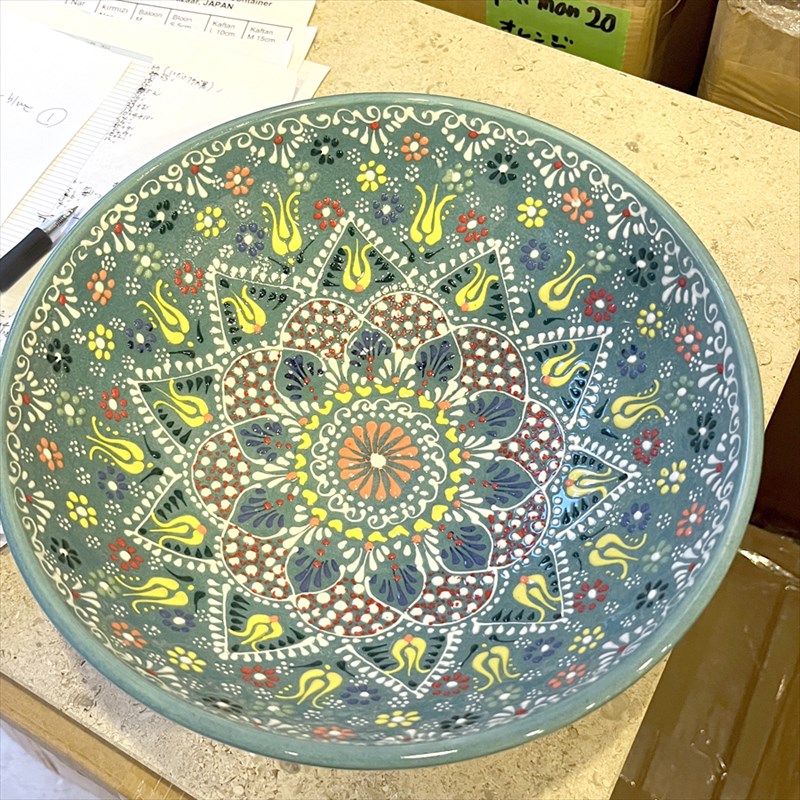 トルコ製ボウル 直径25cm 手書きキュタフヤ陶器 フラワーデザイン エメラルドグリーン