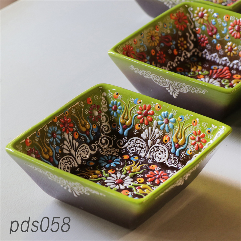 Nimet Design　トルコ陶器スクエア角鉢・グリーン パステルグラデーション・立体釉キュタフヤ陶器