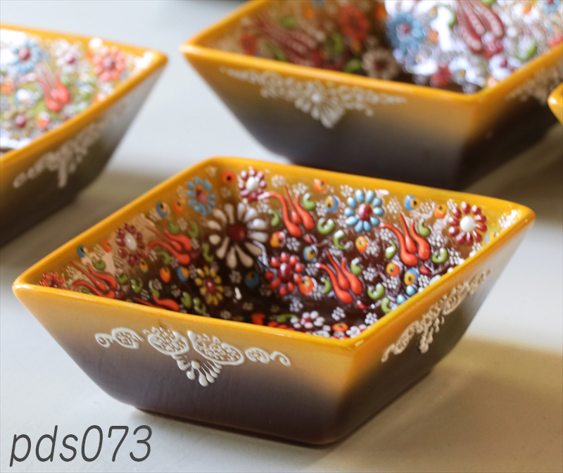 Nimet Design　トルコ陶器スクエア角鉢・イエロー パステルグラデーション・立体釉キュタフヤ陶器