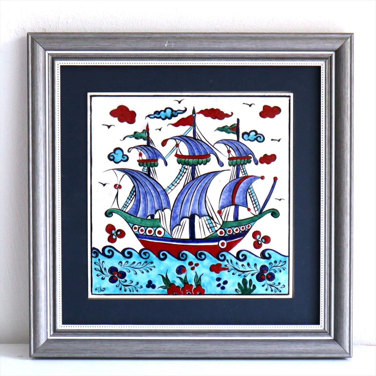 トルコ陶器 手書きタイル 1枚額 H31×W31×D2.5cm チャナッカレ・トロイの船 Turkish Hand Paint Tile