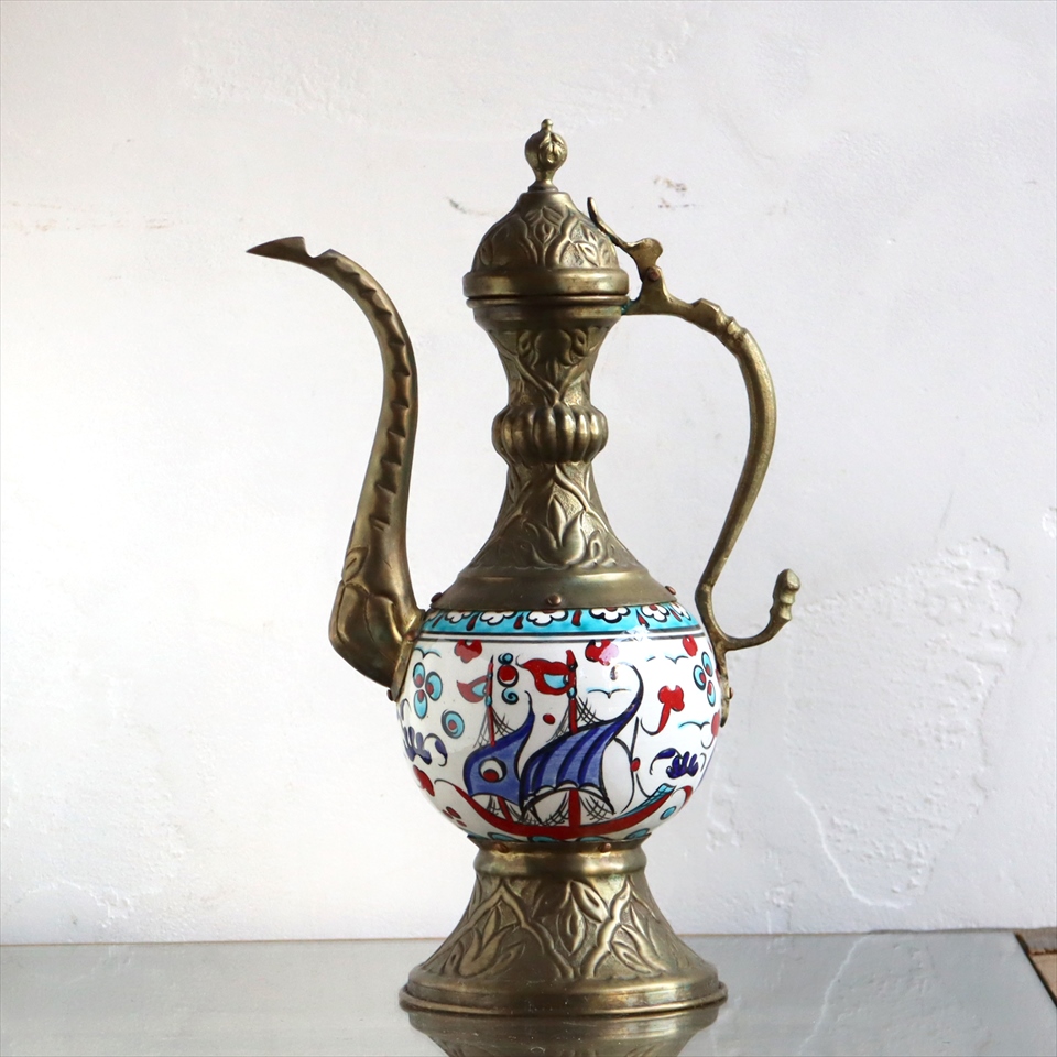 キュタフヤ陶器/銅製・スルタンの水差し　手描き絵付け　高さ33cm　チャナッカレ