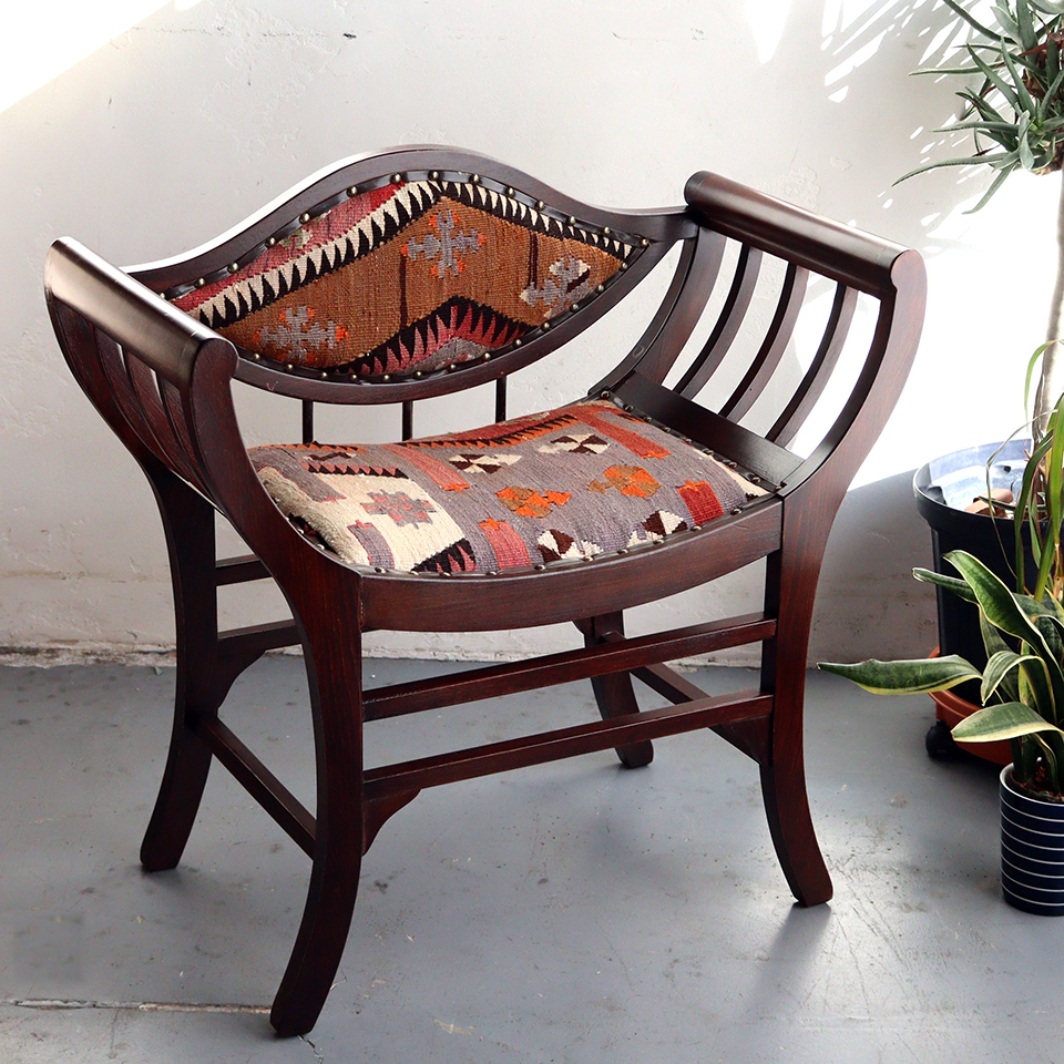 トルコ木製アームチェア H71×W72×D37cm オールドキリム家具 アダナ パーソナルチェア old kilim wood furniture armchair