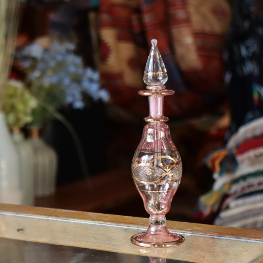 エジプト香水瓶　ミドルサイズ　クレオパトラ　ピンク Egyptian Glass purfume bottle