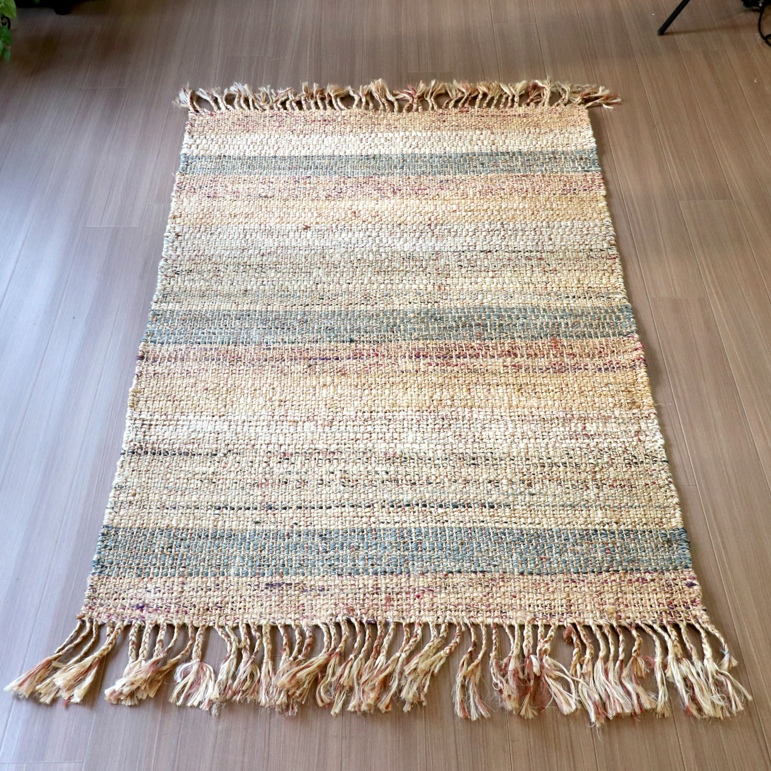 ジュートラグ 手織り　天然繊維　麻　170×120cm 　ベージュストライプ