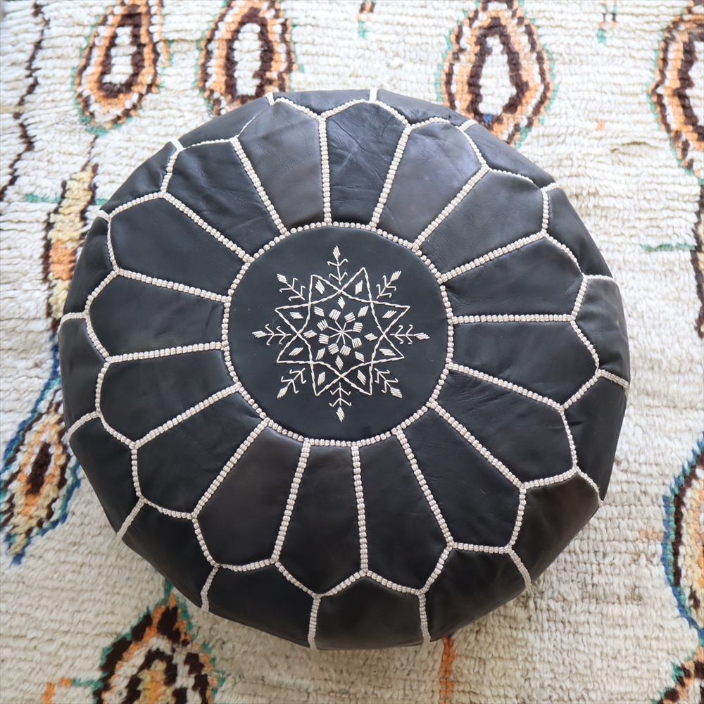 Moroccan POUF Black モロッコ・プフφ50cm ヤギ革　マットブラック　オットマンスツール　山羊革　ハンドメイド