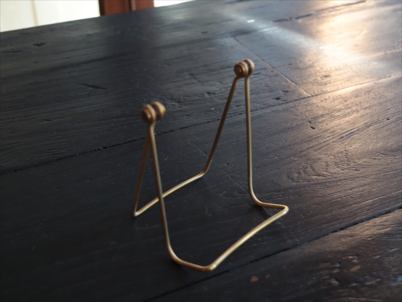 BRASS ミニイーゼル Lフォールディング 折りたたみ　カードスタンド