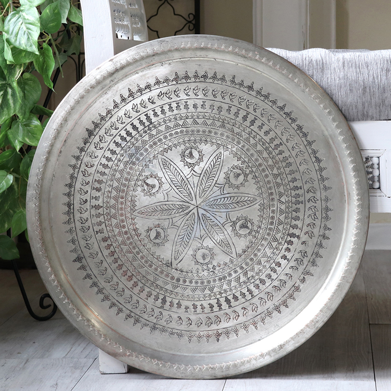 アナトリアの家具　銅製のトレイ・丸盆直径53cm/手作り・手彫りTurkish Nomadic round tray, Moroccan tray table, Hand made