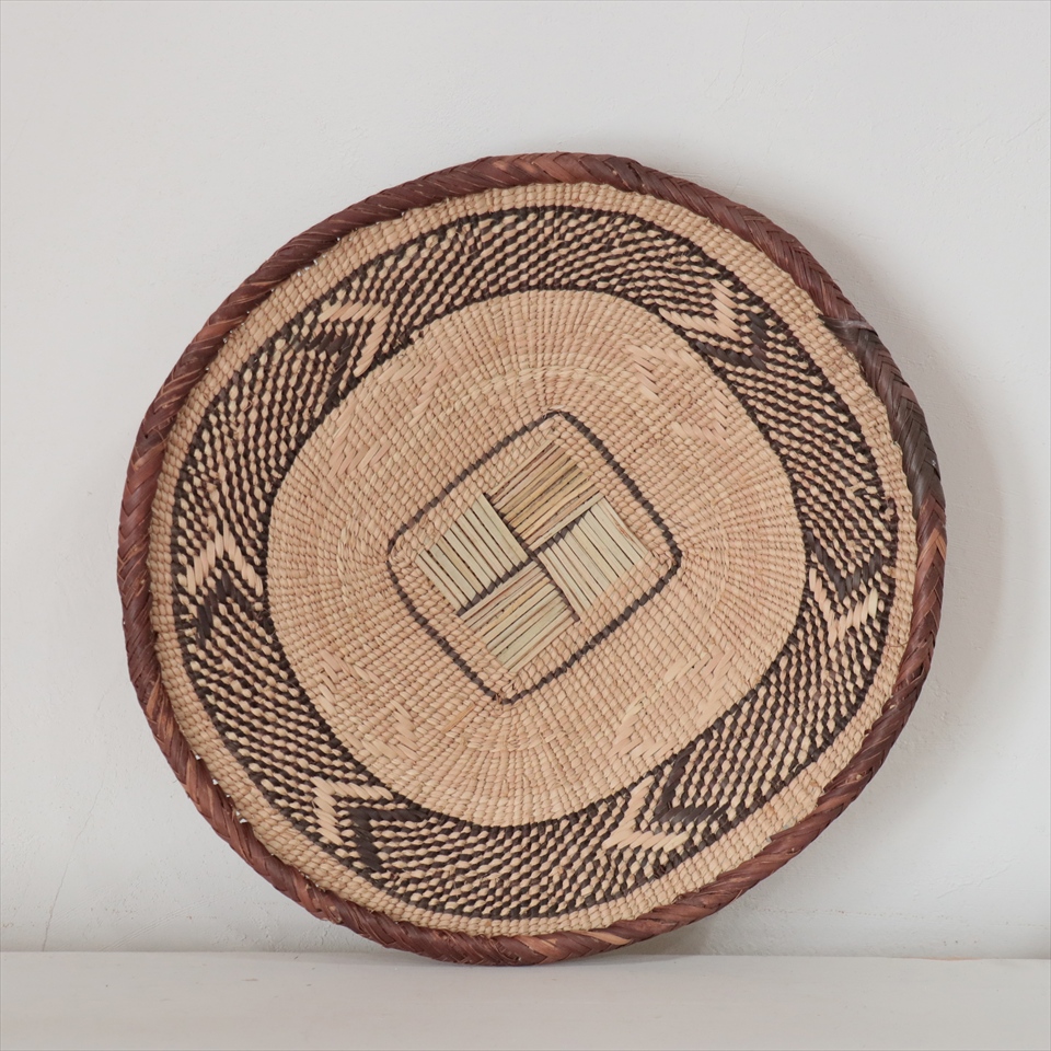 ジンバブエ　ヤシの繊維で編んだバスケット 32cm Zimbabwe Binga Basket　現品お届け