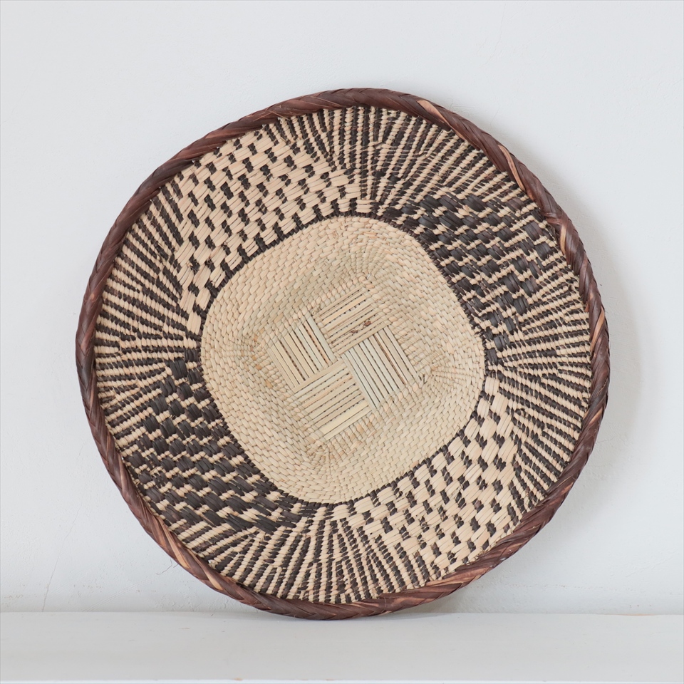 ジンバブエ　ヤシの繊維で編んだバスケット 32cm Zimbabwe Binga Basket　現品お届け