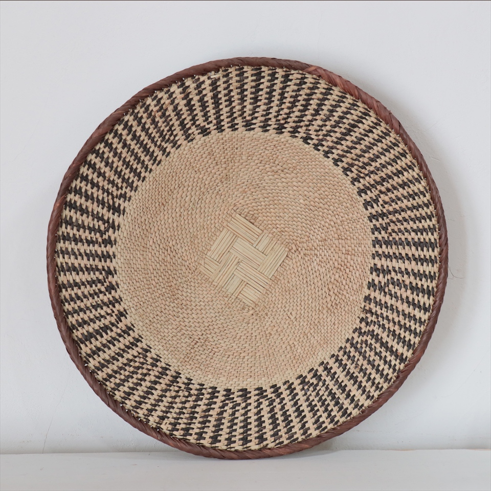 ジンバブエ　ヤシの繊維で編んだバスケット 直径40cm Zimbabwe Binga Basket 現品お届け