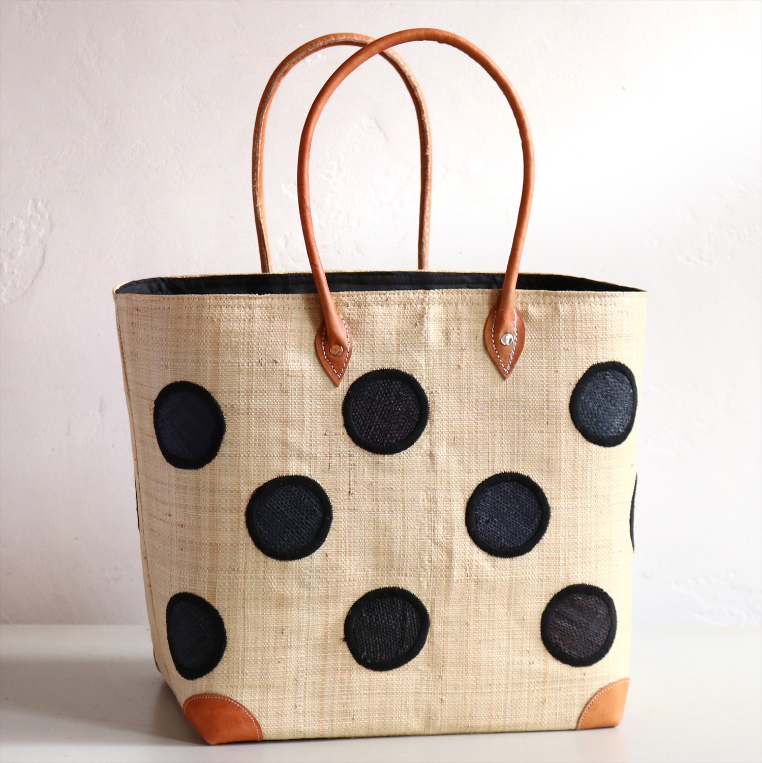 マダガスカル ラフィアのバッグ Lサイズフレンチ マルシェ バッグ/French Marche Bag/水玉 ドット・ナチュラル＆ブラック