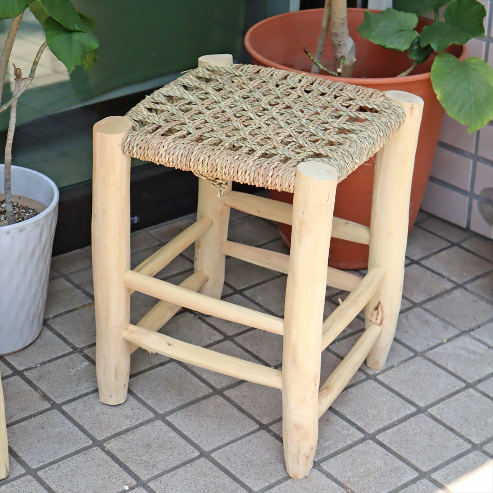 モロッコ 水草で編んだスツール 【現品お届け】/座面32.5x31.5cm　高さ41cm moroccan straw stool