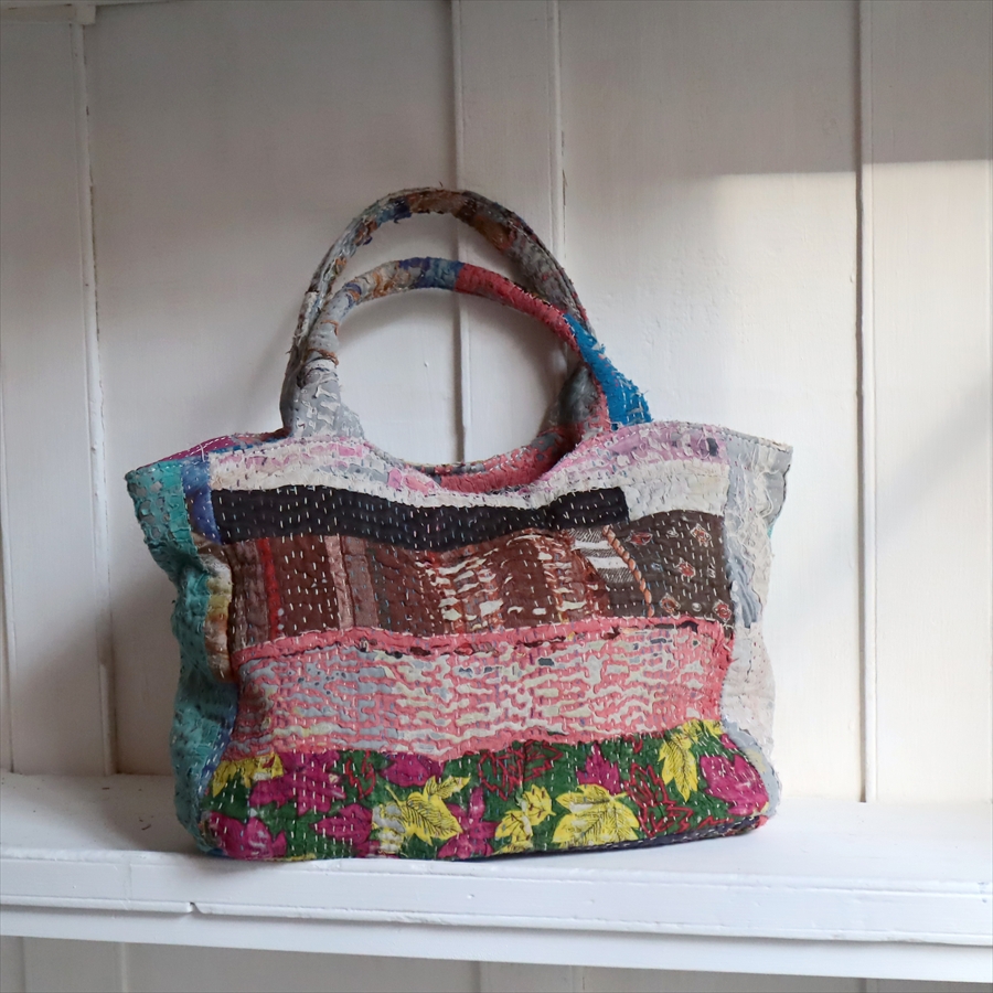 ヴィンテージカンタ 横長トートバッグ カンタ刺繍ラリーキルト　インド　古布