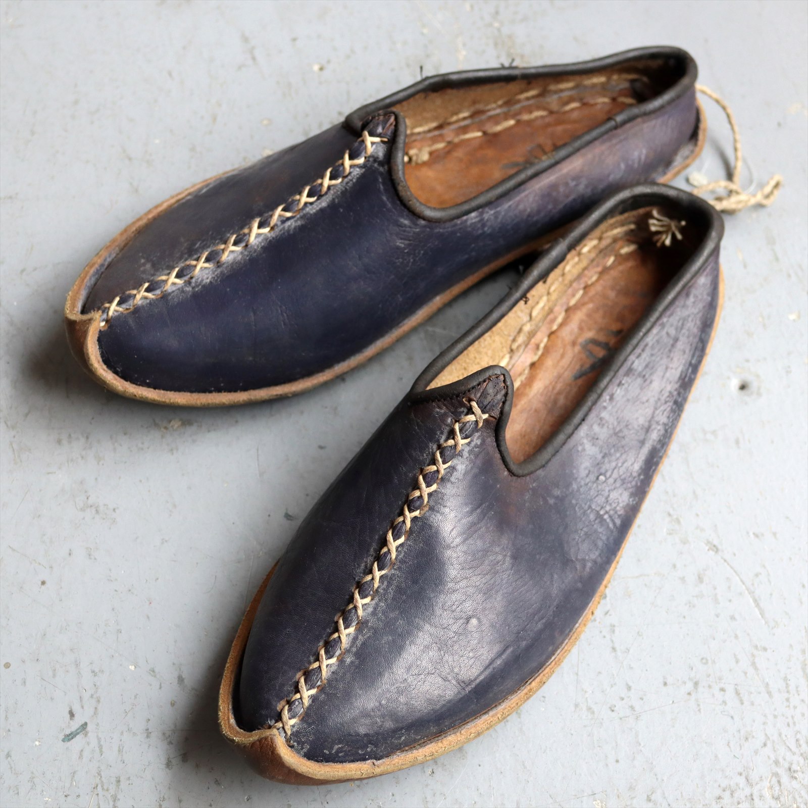 アナトリアンフォークシューズ～19世紀の製法で作ったオリジナルの革靴ネイビー スリッポン サイズ38