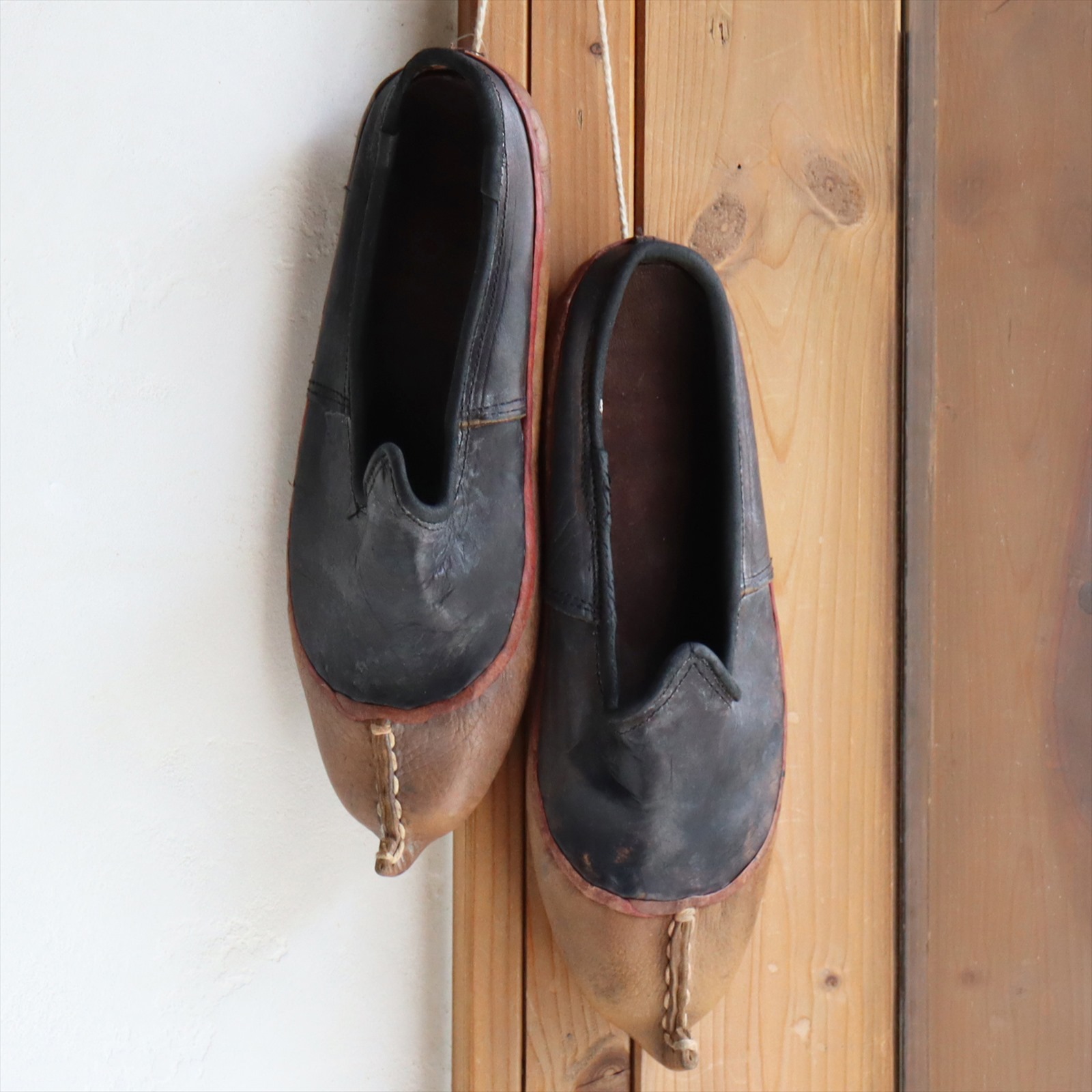 アナトリアンフォークシューズ～19世紀の製法で作ったオリジナルの革靴ネイビー ベージュ ツートーン スリッポン サイズ37