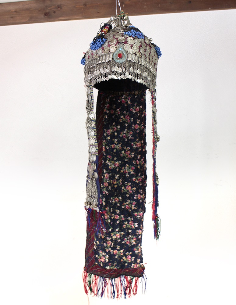 トルクメン女性用の頭飾りTurkmen Head Costume