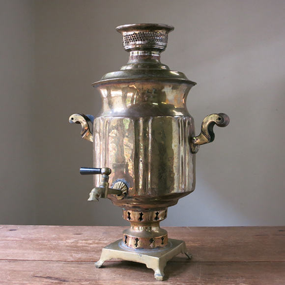 木炭で湯を沸かすクラシカルな茶器・サマワール【送料無料】