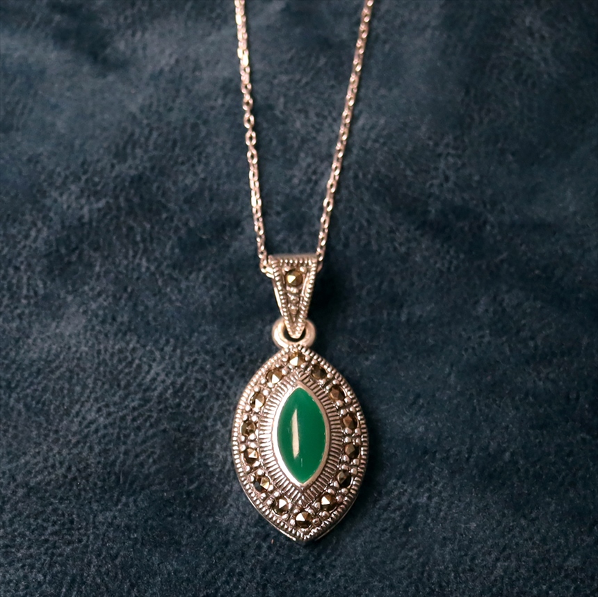 シルバーペンダント　ジェイド×マルカジット  Turkish Silver Jewelry アーモンド形