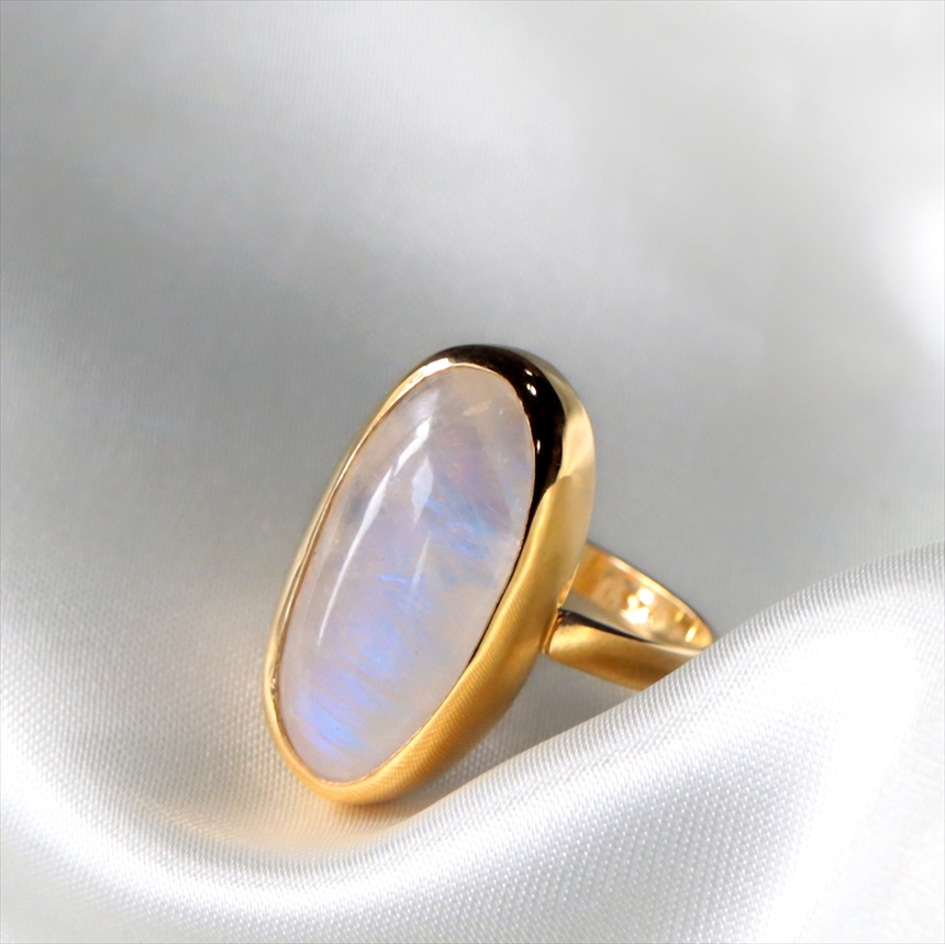 レインボームーンストーン シルバーリング 大粒　縦長オーバル 18KGF 天然石 トルコジュエリー カラーストーン
