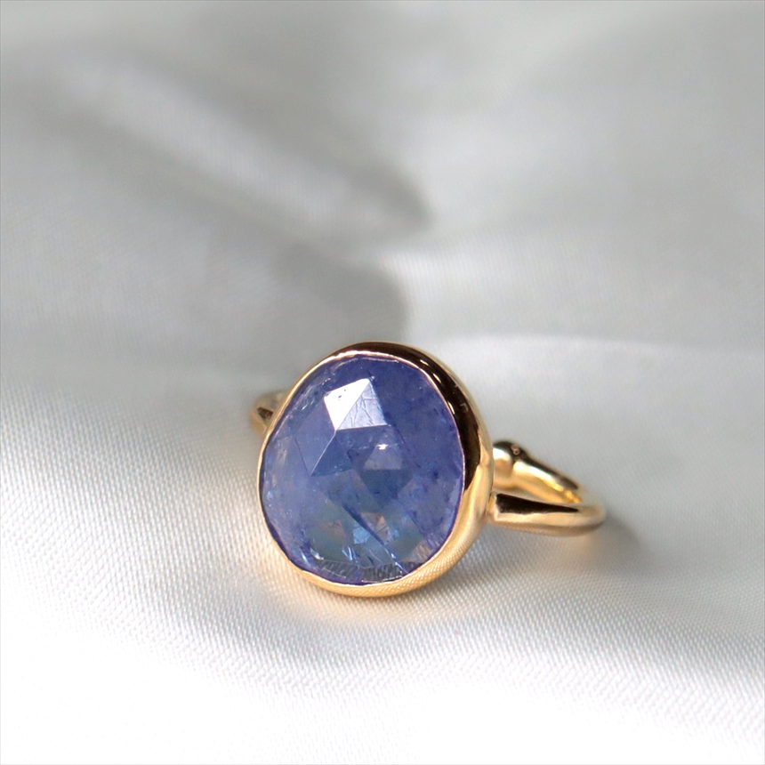 タンザナイト　シルバーリング　ラフカット　 18KGF 天然石 トルコジュエリー カラーストーン