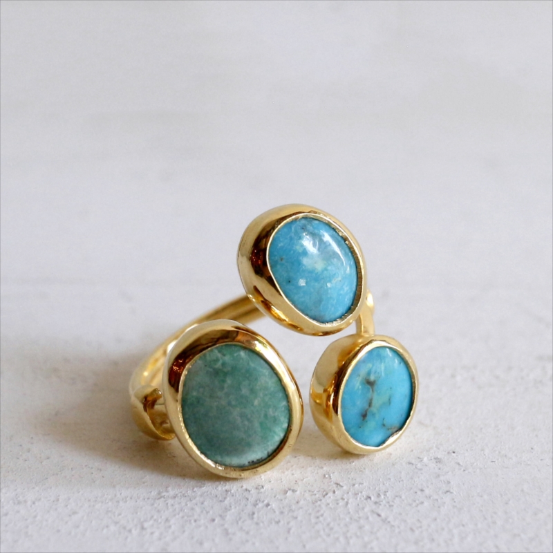 三つの色のターコイズリング　ラフカット 18KGF 天然石 三つのストーン  トルコジュエリー