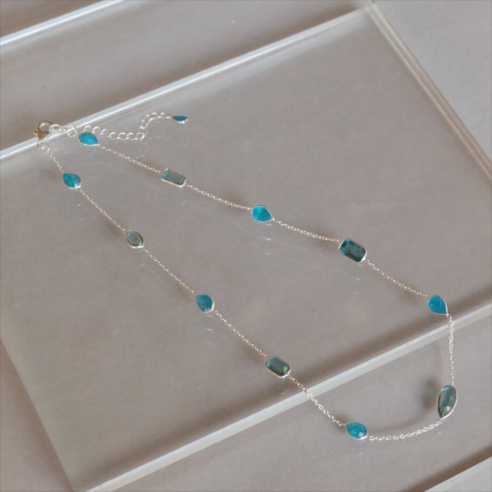 カイヤナイトとアパタイト　シルバー ネックレス 2色のブルー Jaipur, Jewelry INDIA
