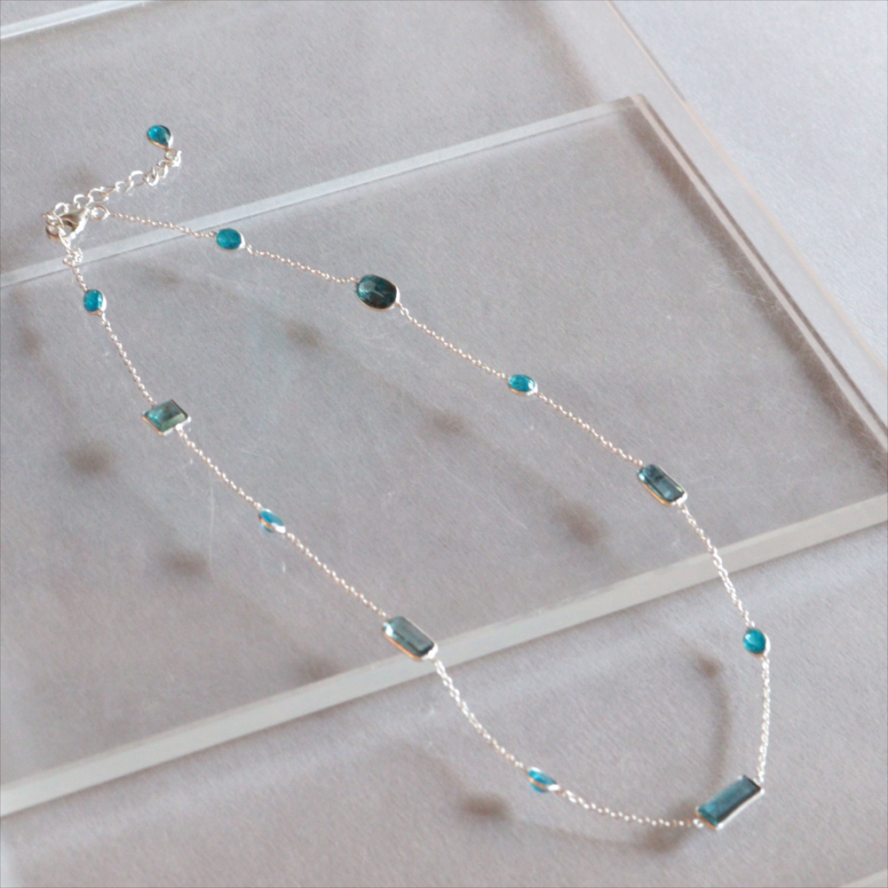 カイヤナイトとアパタイト　シルバー ネックレス 2色のブルー Jaipur, Jewelry INDIA