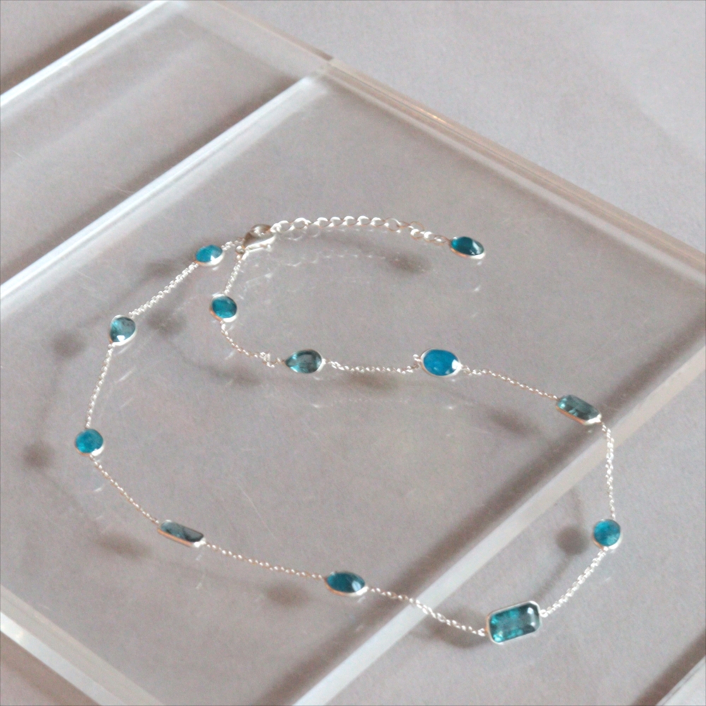 カイヤナイトとアパタイト　シルバー ネックレス 2色のブルー Jaipur, Jewelry INDIA