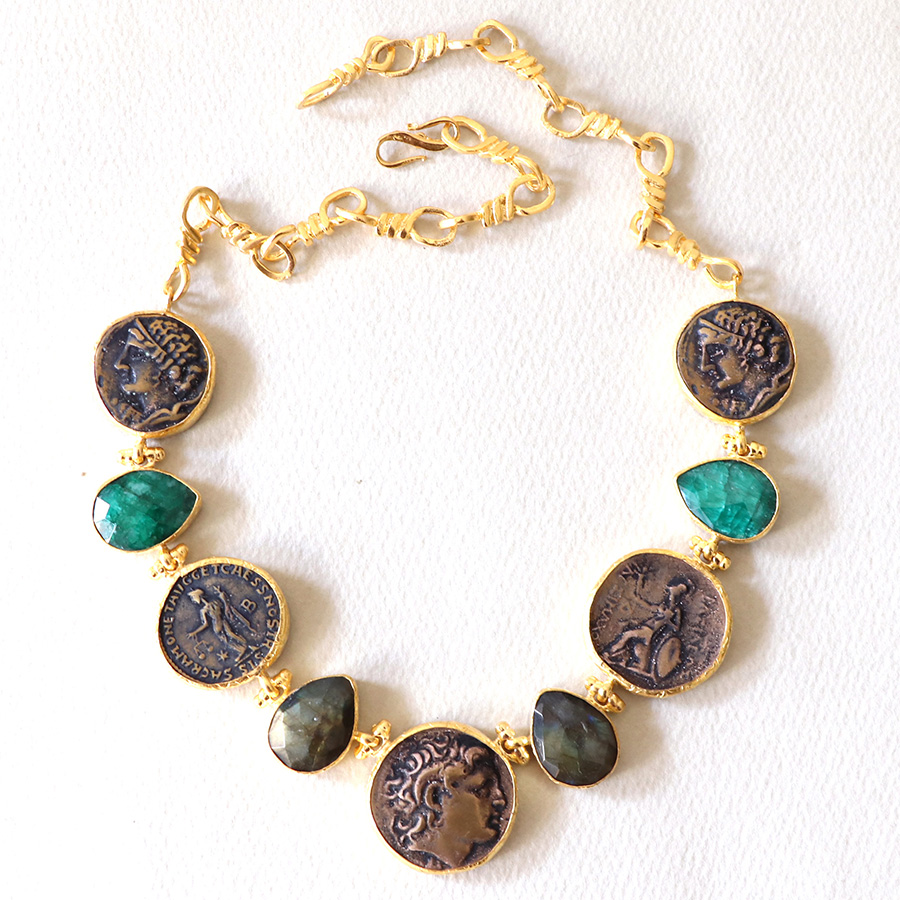アルサメイア･アンティークコインのネックレス古代王朝の大振りな装飾