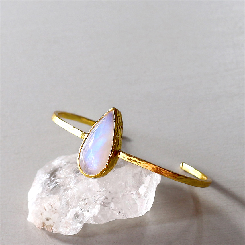 アルサメイア ムーンストーンビッグストーンバングル  天然石22KGP トルコジュエリー ドロップ