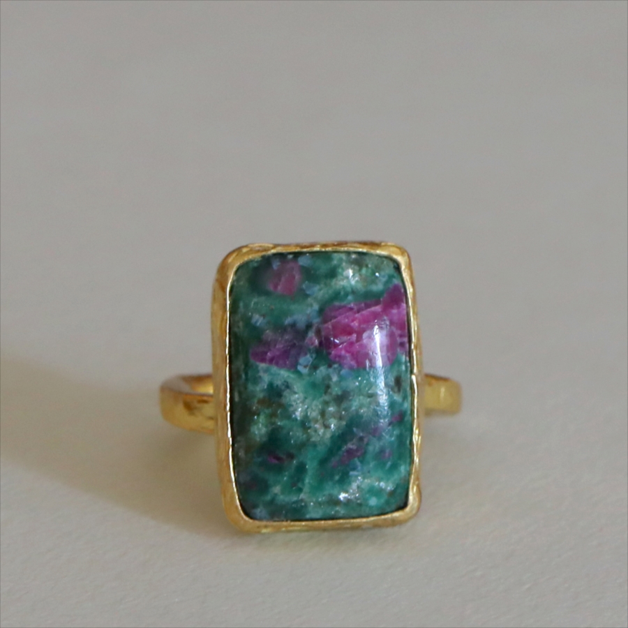 ルビーインゾイサイト リング アルサメイア 天然石 22kゴールドプレーテッド トルコジュエリー カラーストーン
