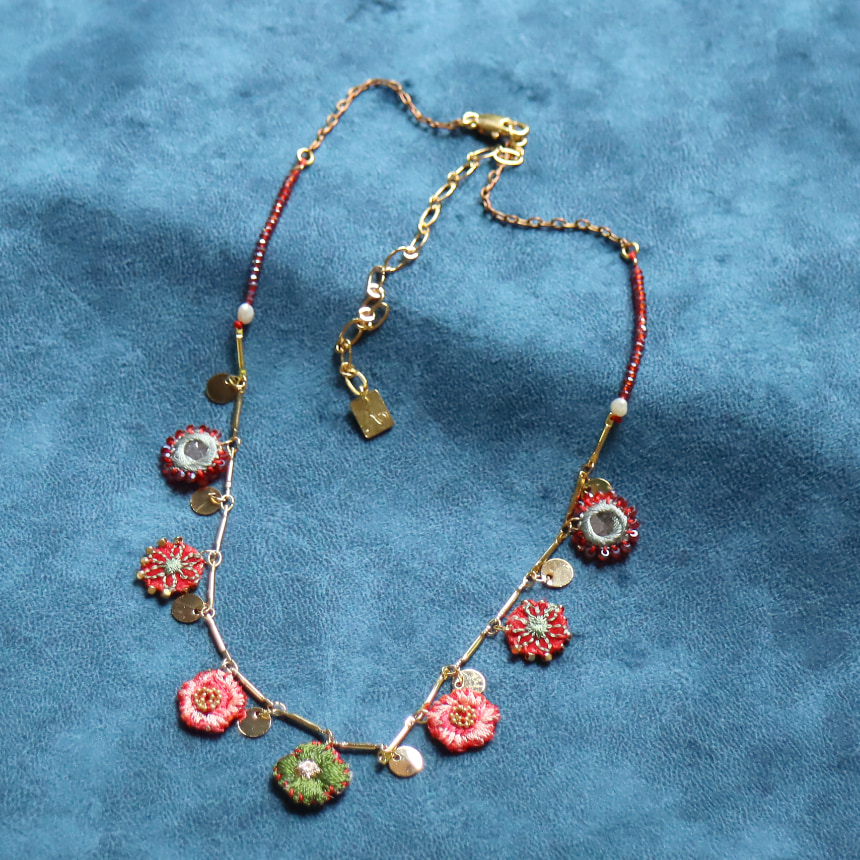 アヤラバー　ネックレス　シグニチャーコレクション Embroidered Garden 刺繍 立体モチーフ
