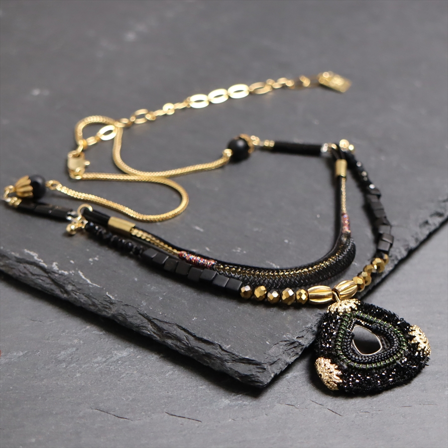 アヤラ・バー　ネックレス ヒップコレクション Gilded Black　ゴールド＆ブラック