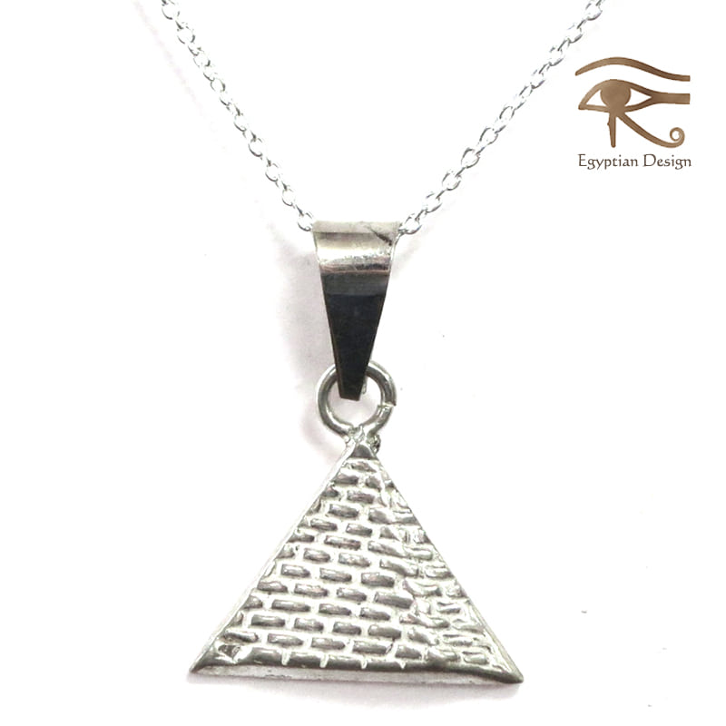 シルバー925ペンダント（チェーン付）・【エジプトお土産】　Egyptian Silver Jewelry Pendantピラミッド　Pyramid サイズ2
